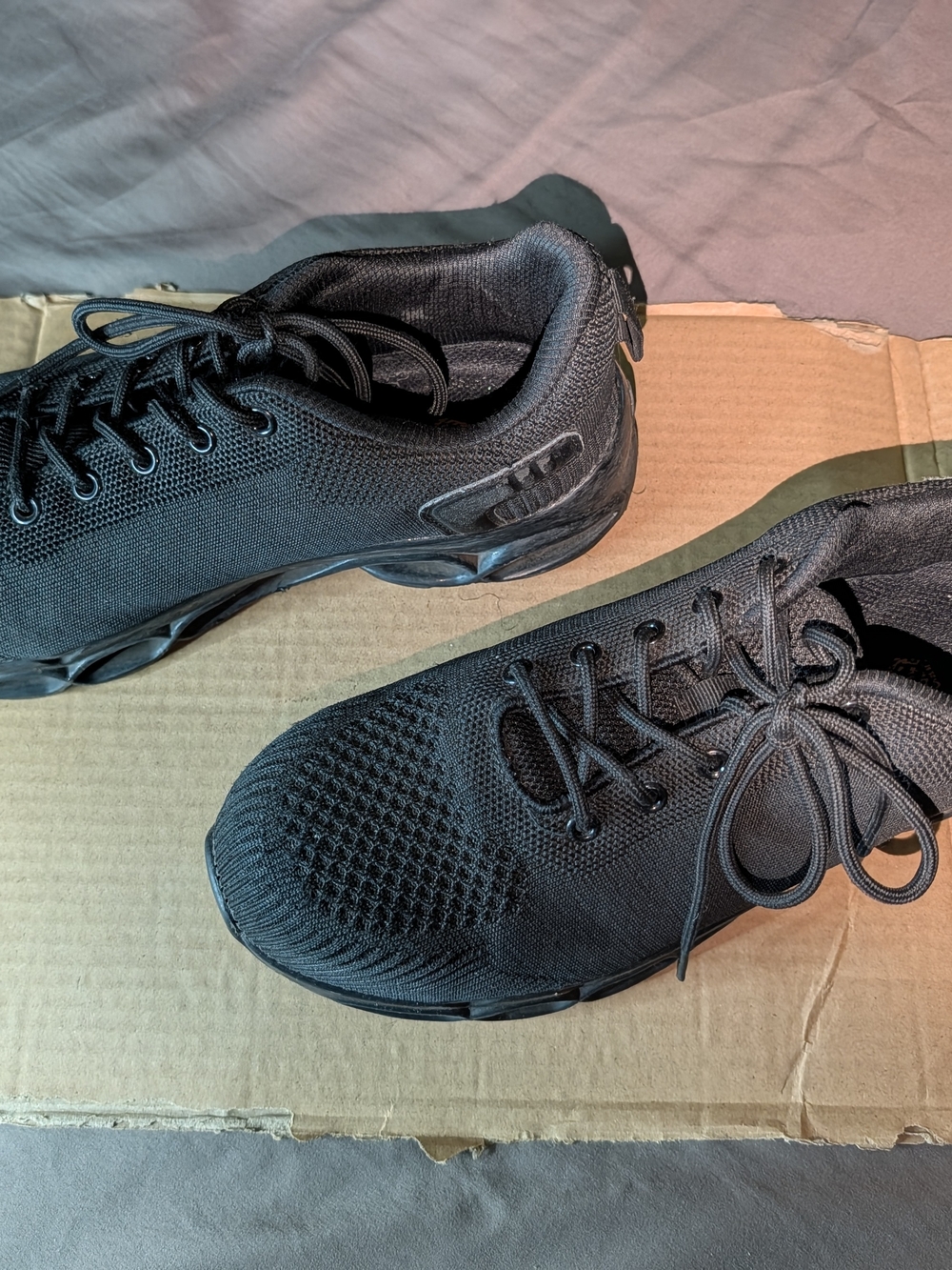 Men Lightweight Safety Shoes (sneakers)